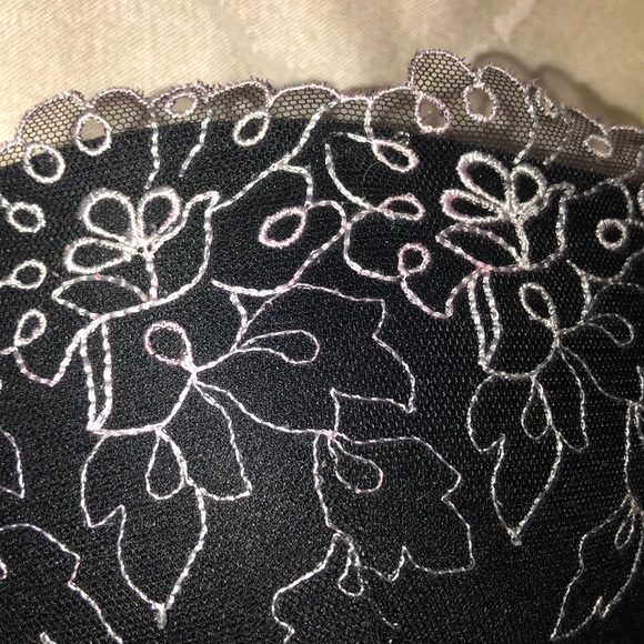 🖤💖 Cacique 44DD (44E) plunge bra 💖🖤 EUC - Picture 7 of 7